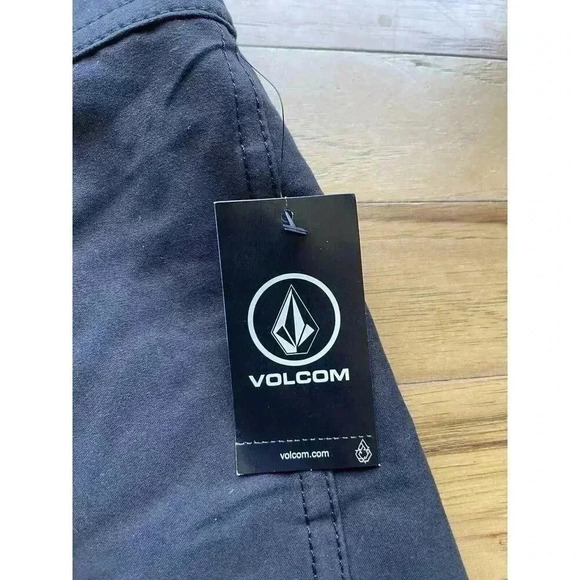 Volcom Men’s Handler Board Shorts NWT (Sz. 42) - Picture 7 of 8